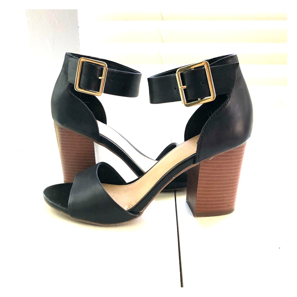 Black Chunky Heels